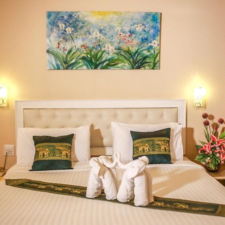 Korat Hotel Nakhon Ratchasima Bagian luar foto