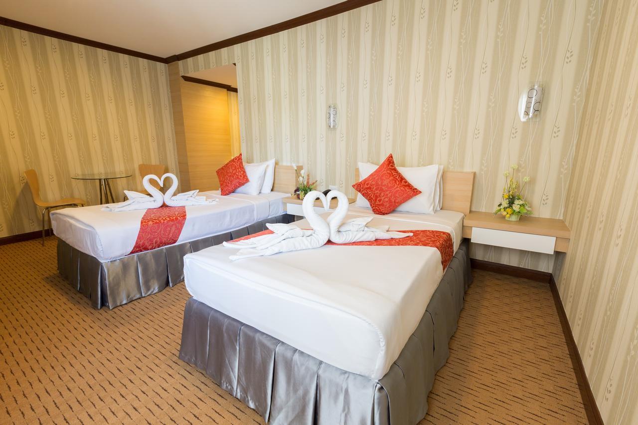 Korat Hotel Nakhon Ratchasima Bagian luar foto
