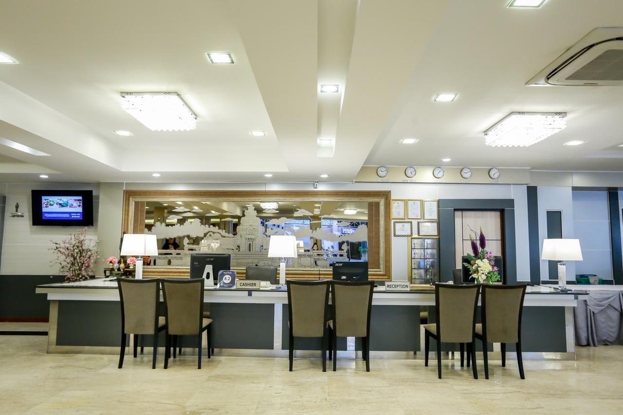 Korat Hotel Nakhon Ratchasima Bagian luar foto