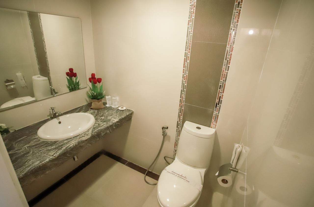 Korat Hotel Nakhon Ratchasima Bagian luar foto