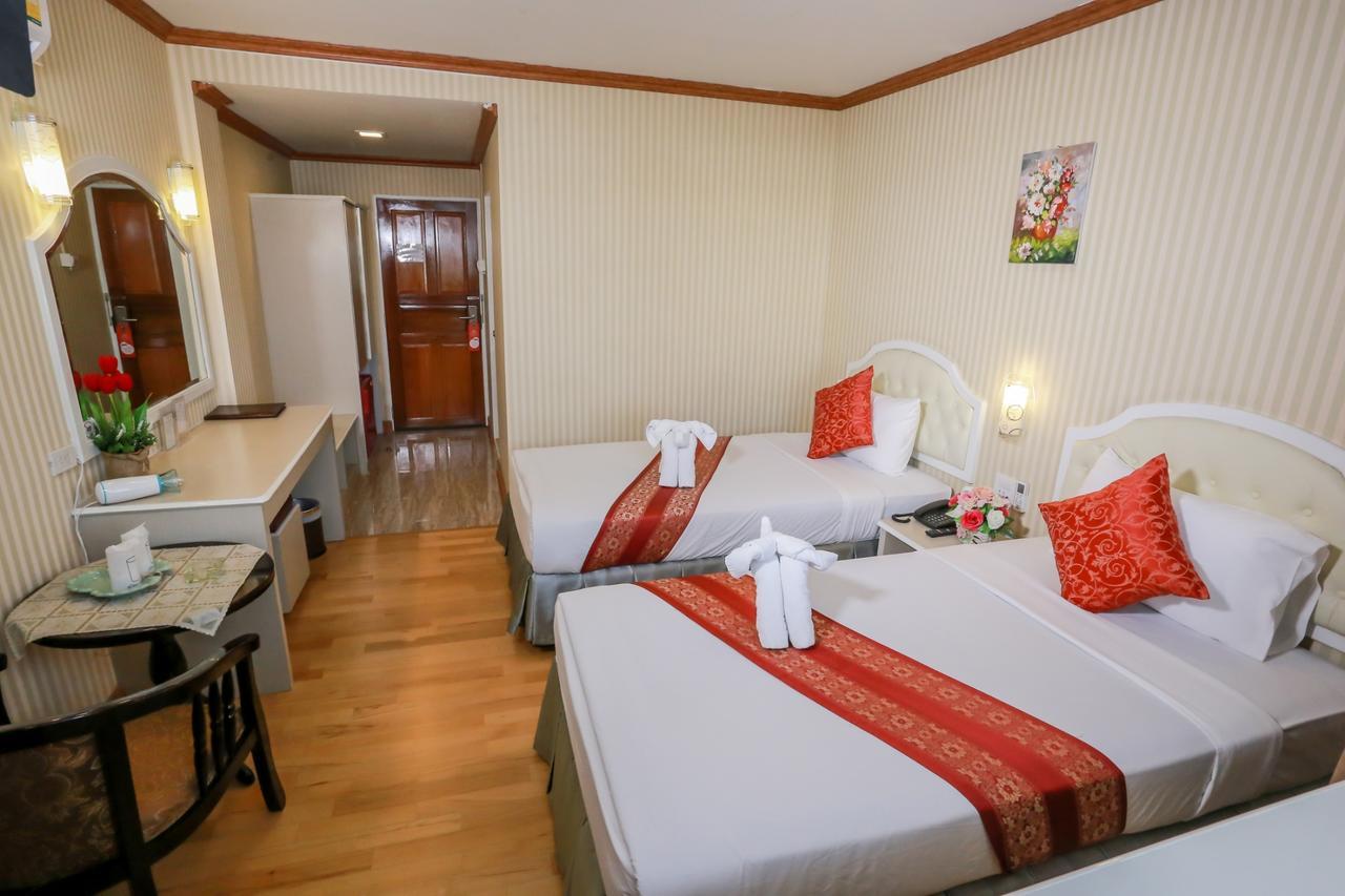 Korat Hotel Nakhon Ratchasima Bagian luar foto