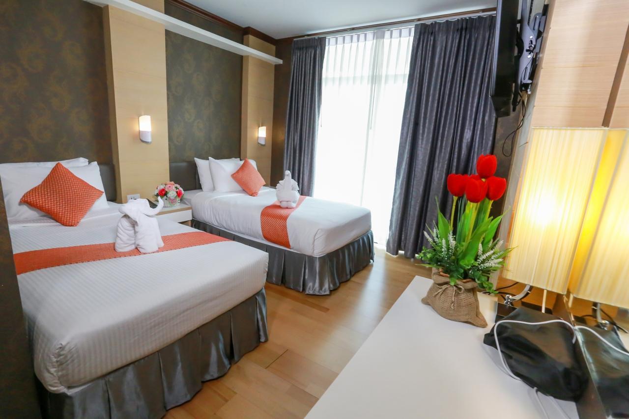 Korat Hotel Nakhon Ratchasima Bagian luar foto